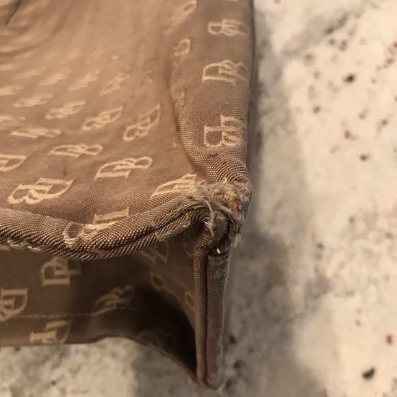 Dooney & Bourke Vintage Signature Logo Tote - Picture 11 of 13